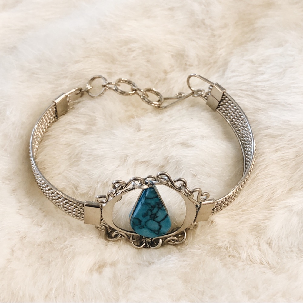 Howlite Bracelet - Picture 3 of 4